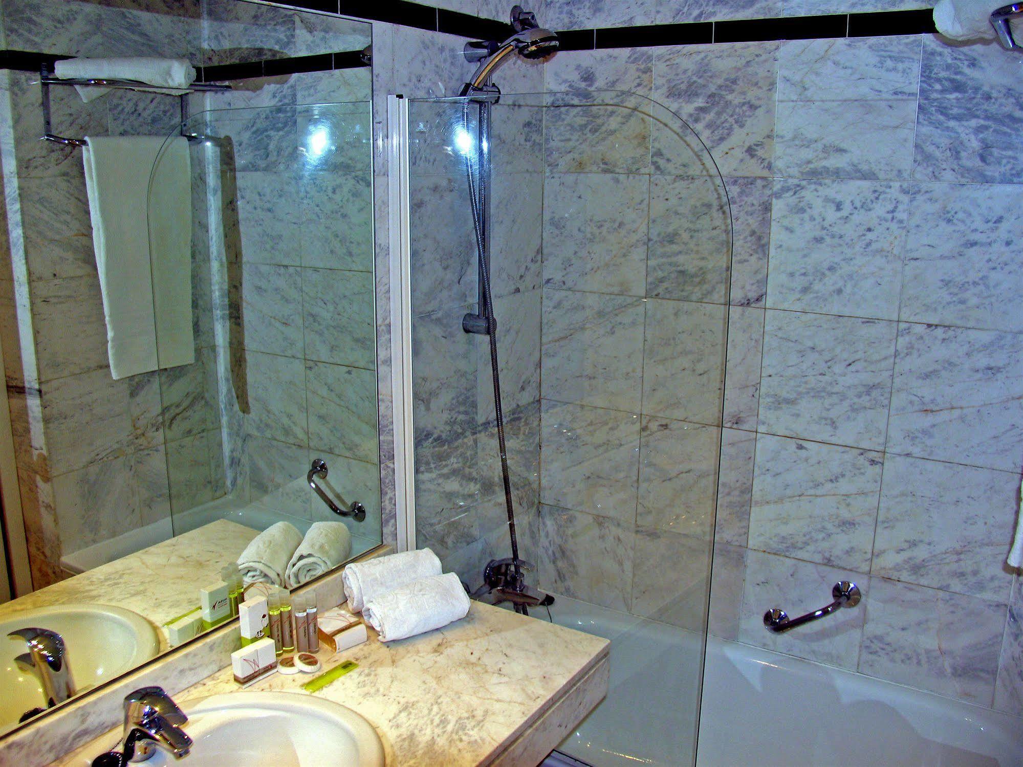 Hotel Pedralbes Barcelona Zewnętrze zdjęcie